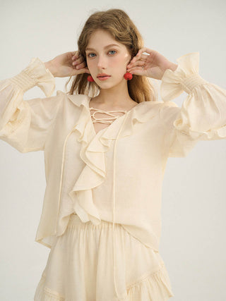 Milky ruffle blouse