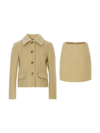 Fiesta Wool Set with a sophisticated design, perfect for elegant and stylish date looks.
