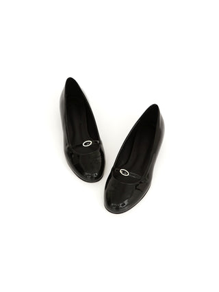 Cow Leather Enamel Flat Shoes – round-toe cow-leather flats with strap cubic charm