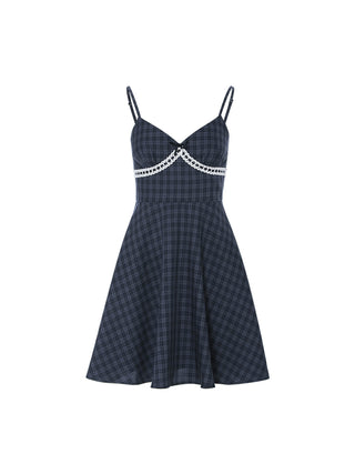 Gingham mini dress with sleeveless and flared hem, perfect for a romantic summer look