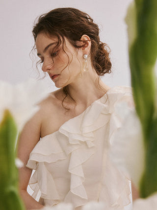 Wave One-shoulder Blouse